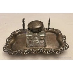 Tintero Vintage de Metal Plateado con Frasco de Cristal Tallado