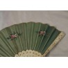 Abanico antiguo con varillas de hueso y motivos musicales - 18 cm