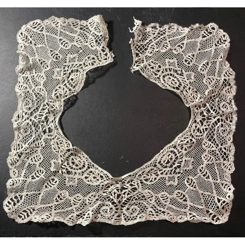 Elegante Cuello de Encaje de Bolillos Vintage - Pieza Artesanal de Alta Costura Elegante Cuello de Encaje de Bolillos Vintage - Pieza Artesanal de Alta Costura