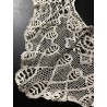 Elegante Cuello de Encaje de Bolillos Vintage - Pieza Artesanal de Alta Costura