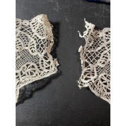 Elegante Cuello de Encaje de Bolillos Vintage - Pieza Artesanal de Alta Costura