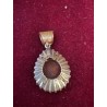 Elegante Colgante de Plata con Rubí Sintético y Circonitas