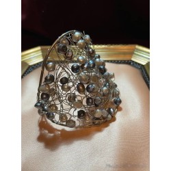 Brazalete Artístico de Perlas Naturales - Diseño Contemporáneo en Acero