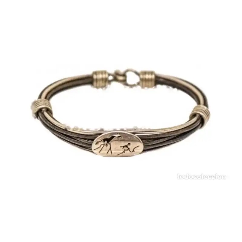 Pulsera Esclava de Plata con Pelo de Elefante - Joya Étnica con Medallón