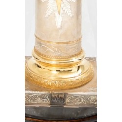 Escultura en plata de la Virgen del Pilar.