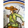 Plato Decorativo de Cerámica con Cazador - Talavera o Puente del Arzobispo Vintage