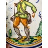 Plato Decorativo de Cerámica con Cazador - Talavera o Puente del Arzobispo Vintage