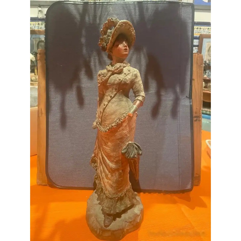 Figura de Dama Victoriana en Terracota - Escultura de Época Decimonónica Figura de Dama Victoriana en Terracota - Escultura de Época Decimonónica