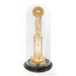 Escultura en plata de la Virgen del Pilar.
