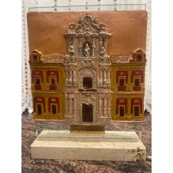 Terracota con la fachada del Palacio de San Telmo.