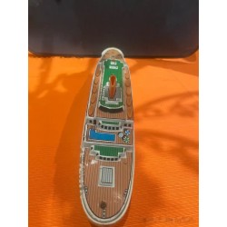 Maqueta Vintage de Crucero - Modelo Detallado del Barco Nadine