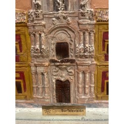 Terracota con la fachada del Palacio de San Telmo.