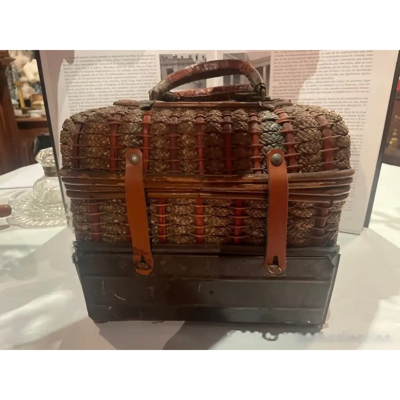 Cesta de Picnic Vintage - Artesanía en Mimbre y Cuero Cesta de Picnic Vintage - Artesanía en Mimbre y Cuero