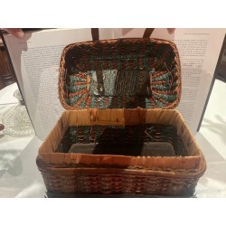 Cesta de Picnic Vintage - Artesanía en Mimbre y Cuero