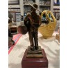 Estatuilla de Bronce - Figura de Tamborilero con Sombrero