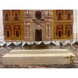 Terracota con la fachada del Palacio de San Telmo.