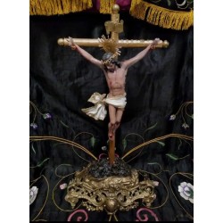 Cristo Crucificado - Escultura Escayola con Pedestal Ornamental