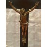 Crucifijo Antiguo Calvario con Cristo y Figuras - Pieza Religiosa Coleccionable