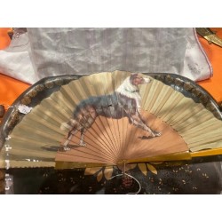 Abanico Antiguo de Papel Pintado con Perro Collie - Pieza Decorativa Coleccionable