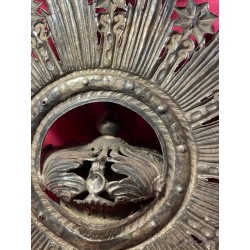 Corona de Plata con Resplandor y Pedrería Roja - Joya Religiosa para Imagen Mariana