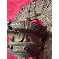 Corona de Plata con Resplandor y Pedrería Roja - Joya Religiosa para Imagen Mariana