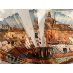 Abanico Vintage con Vista de la Plaza Magdalena de Sevilla - Pieza Decorativa Española