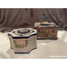 Pareja de Tinteros Antiguos de Cerámica Decorada - Piezas Artesanales de Colección