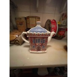 Conjunto de Cuatro Teteras Vintage - Colección de Porcelana y Cerámica Decorativa
