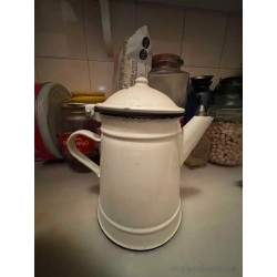 Conjunto de Cuatro Teteras Vintage - Colección de Porcelana y Cerámica Decorativa