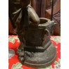 Escultura Antigua Mujer en Pozo - Figura Decorativa Bronce Estilo Vintage