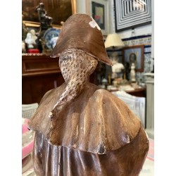 Figura Escultórica Policromada - Arte Decorativo Vintage de Personaje Histórico