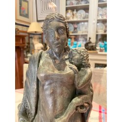 Escultura de Terracota Policromada - Maternidad Artística Vintage
