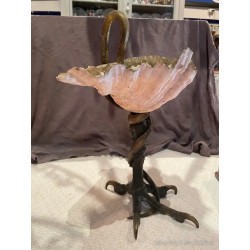 Escultura Decorativa Vintage - Centro de Mesa con Base de Bronce y Concha Natural