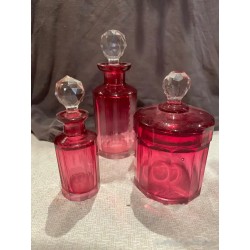 Juego de Frascos de Cristal Vintage en Tonos Rubí - Elegancia Clásica para Tocador