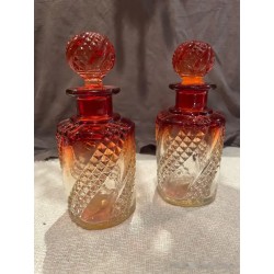 Par de Frascos de Cristal Baccarat con Degradé en Tonos Rojos - Pieza de Colección