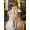 Jarra de Porcelana Victoriana con Relieve Clásico - Pieza de Colección Inglesa