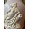 Jarra de Porcelana Victoriana con Relieve Clásico - Pieza de Colección Inglesa