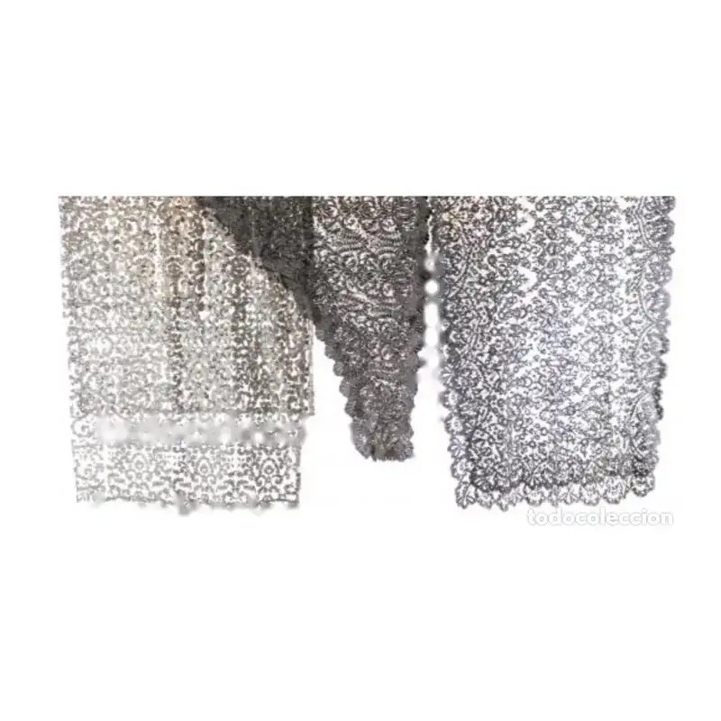 Elegantes Mantillas Vintage de Encaje Negro - Pieza Histórica de Indumentaria Española Elegantes Mantillas Vintage de Encaje Negro - Pieza Histórica de Indumentaria Española