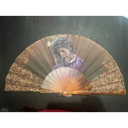 Bonito abanico pintado a mano con el señor del Gran Poder de Sevilla.