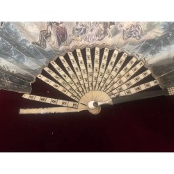 Elegante Abanico Vintage de Hueso - Pieza de Colección Histórica