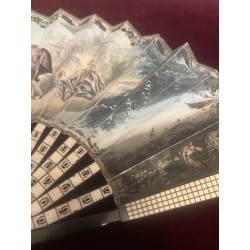 Elegante Abanico Vintage de Hueso - Pieza de Colección Histórica