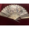 Elegante Abanico Vintage de Hueso - Pieza de Colección Histórica