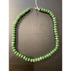 Collar de Granates Verdes Facetados - Joya Natural con Brillo y Color Único
