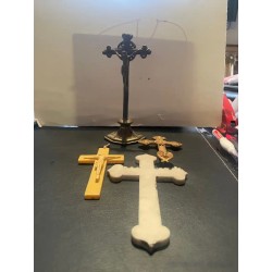 Colección Religiosa de Cruces Antiguas - Crucifijo de Bronce y Cruces Decorativas
