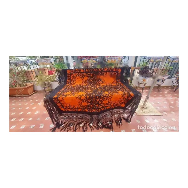 Elegante Mantón de Manila Vintage - Bordado Naranja y Negro con Flecos Artesanales Elegante Mantón de Manila Vintage - Bordado Naranja y Negro con Flecos Artesanales
