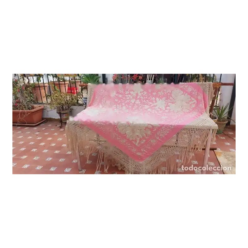 Mantón de Manila Vintage Seda Rosa con Bordado Floral - Flecos de Macramé
