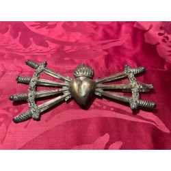 Corazón de Virgen Dolorosa con Siete Puñales - Pieza Religiosa Artesanal 18cm
