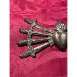 Corazón de Virgen Dolorosa con Siete Puñales - Pieza Religiosa Artesanal 18cm