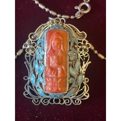 Colgante Antiguo de Coral Tallado en Filigrana de Plata - Esmalte Cloisonné Azul