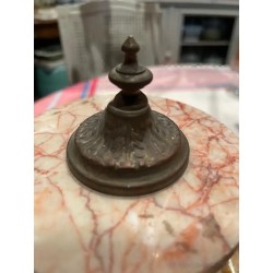 Pareja de Pedestales Vintage - Mármol Jaspeado con Remates de Bronce
